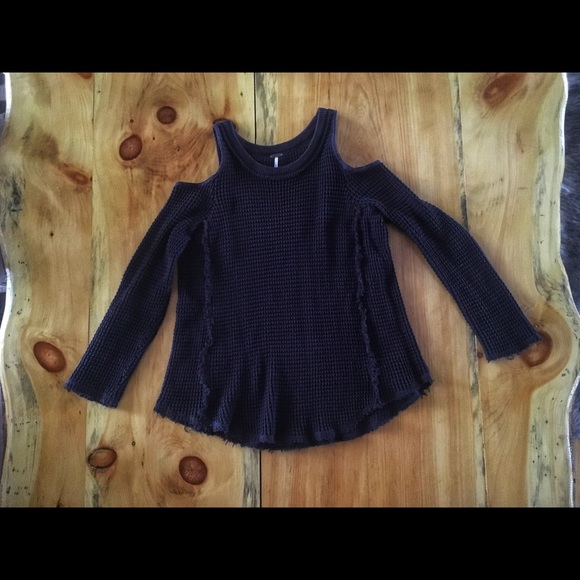 Free People Sweaters - Free people cold shoulder sweater Free People Sweaters - Free people cold shoulder sweater